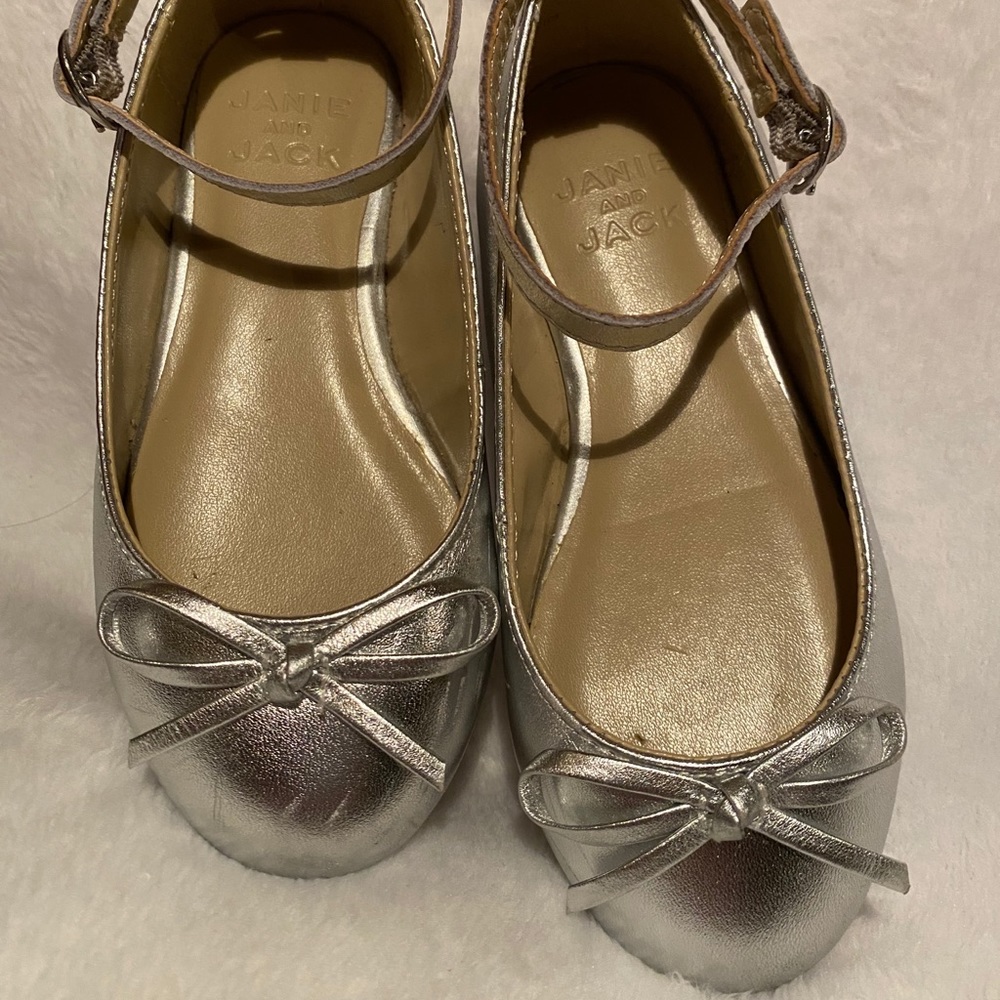 Janie and Jack silver flats.... size 10